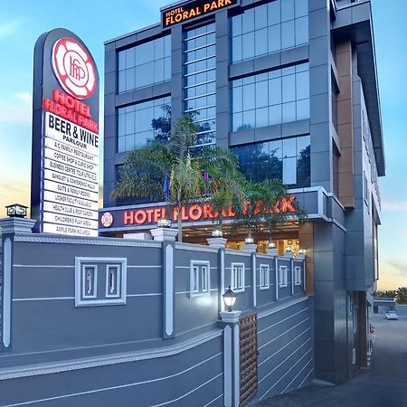 Hotel Floral Park 코타얌 외부 사진